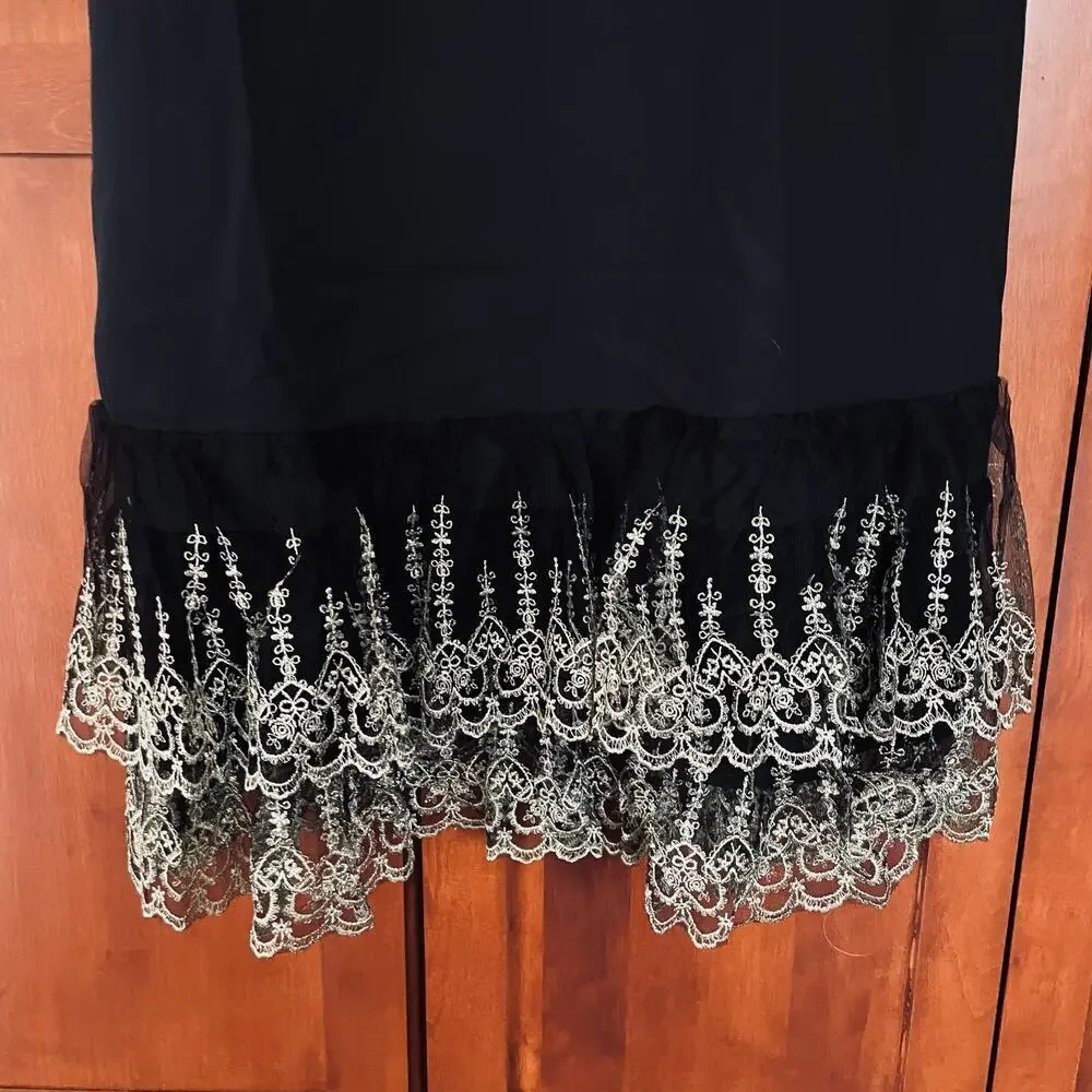 Pomander Place Black Lillith Dress Lace Maxi Size Medium NEW